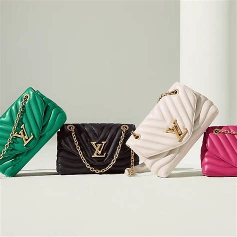 louis vuitton new wave pm|Louis Vuitton wave chain bag.